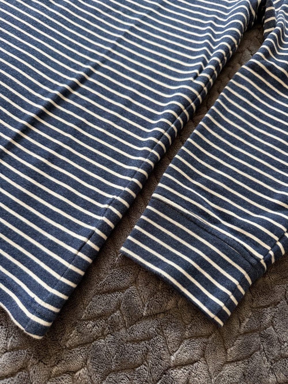 Vineyard Vines Navy & White Striped Half-Zip Pullover Mens Size Medium - Picture 5 of 5